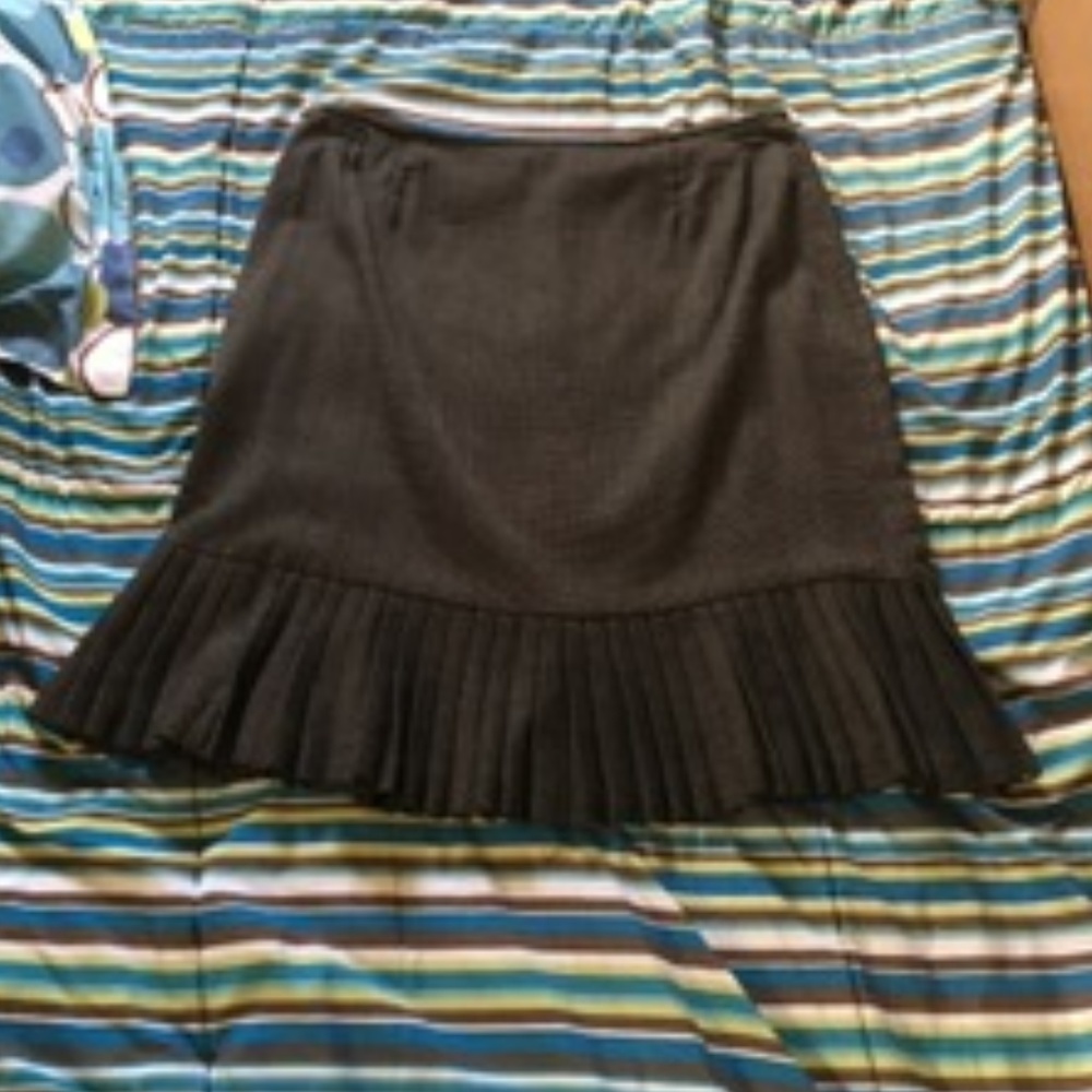 Pleated Hem Skirt